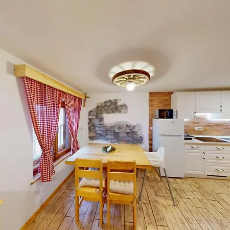 Hisa Margit, 150 Appartement