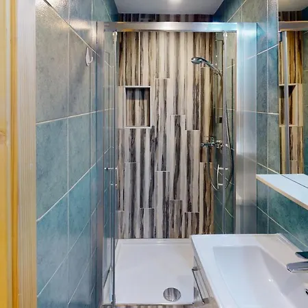 Hisa Margit, 150 Apartamento