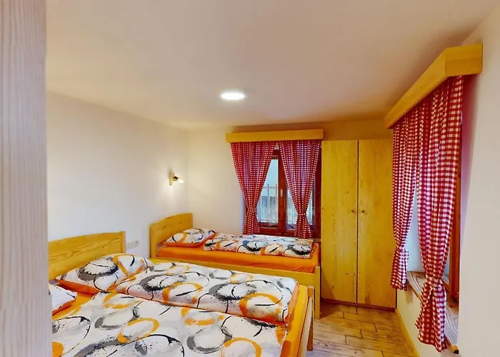 Hisa Margit, 150 Apartament